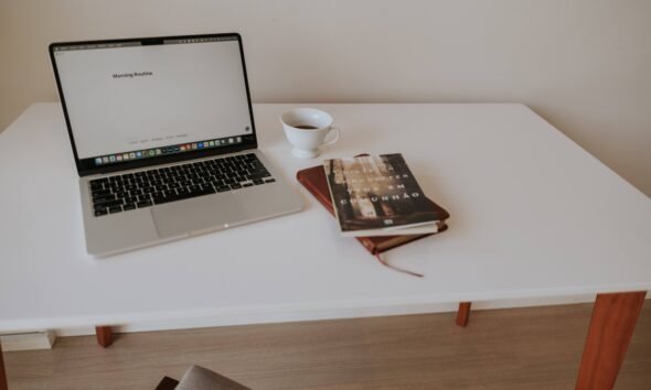 como organizar a mesa de trabalho